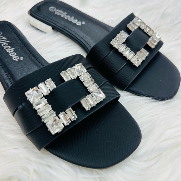 59. NEW| Black Satin Pendant Sandal - Picture 4 of 5